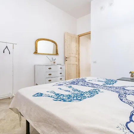 Pleasant In Muraversa With Terrace Muravera